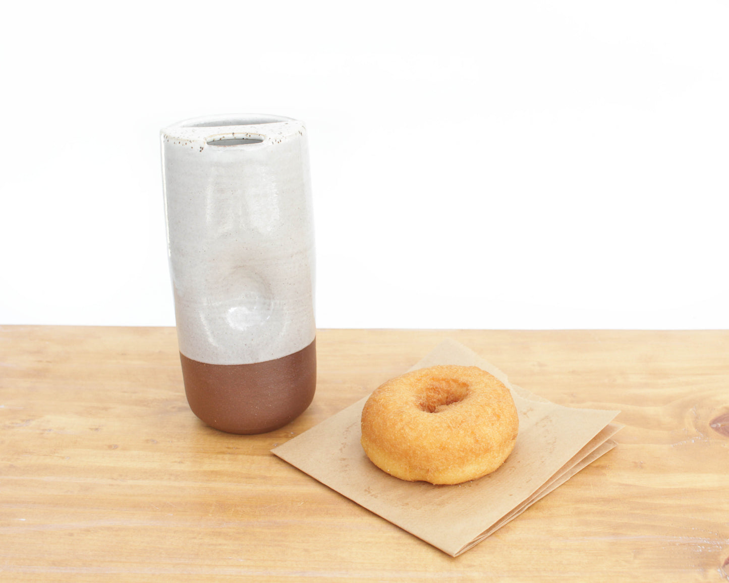 White & Red Stoneware Travel Mug