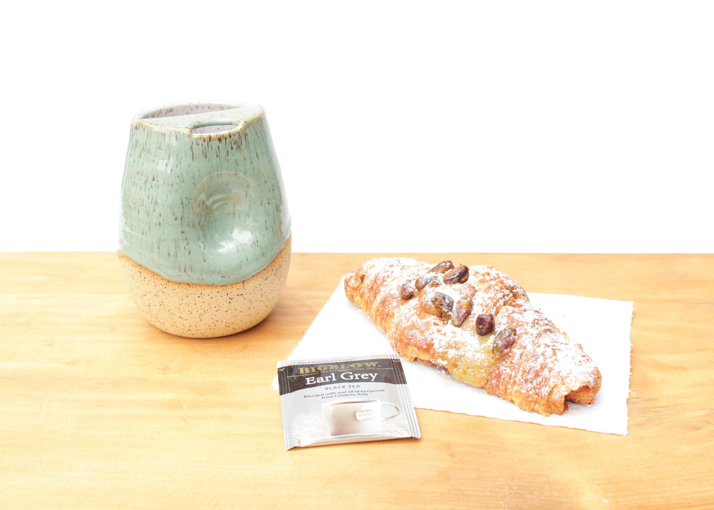 Arctic Mint Cozy Speckled Stoneware Sip-Top Thumb Tumbler