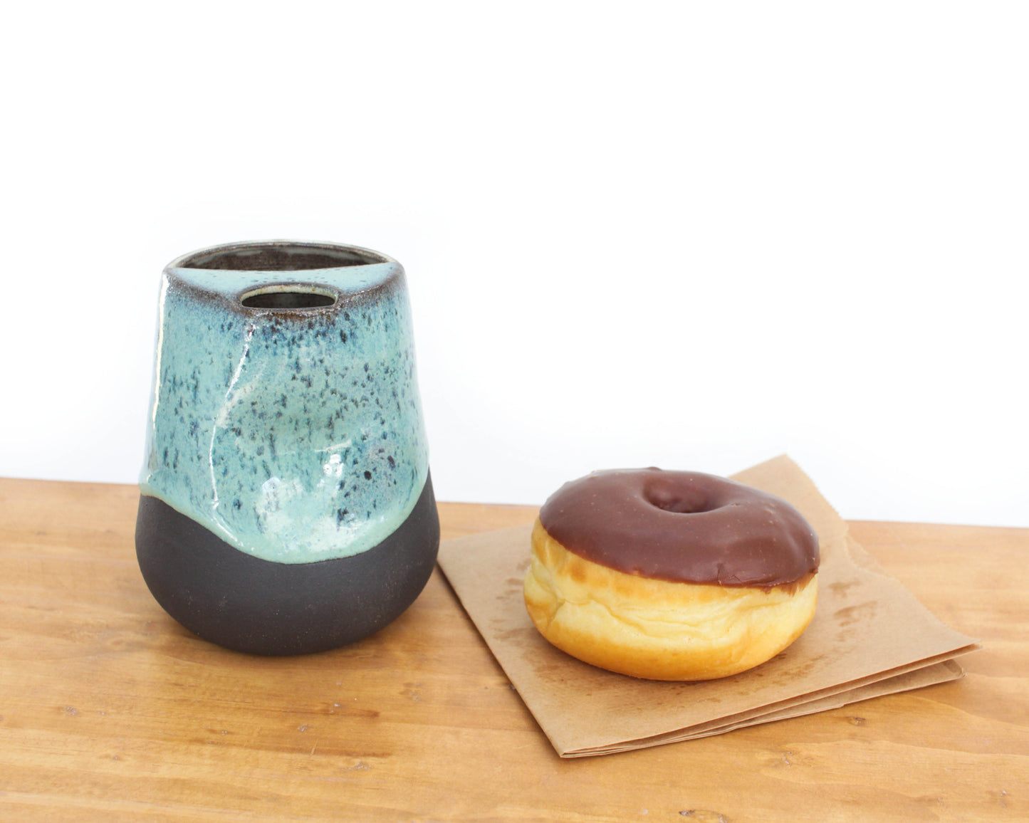 Arctic Mint Black Stoneware Cozy Sip-Top Thumb Tumbler